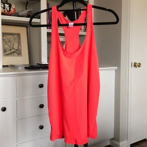Bright coral Gap Fit athletic moisture wicking M